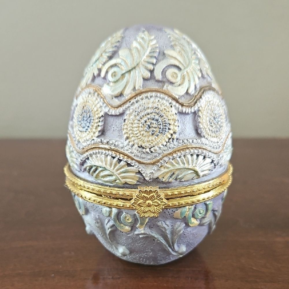 Vintage Egg Shape Trinket Holder